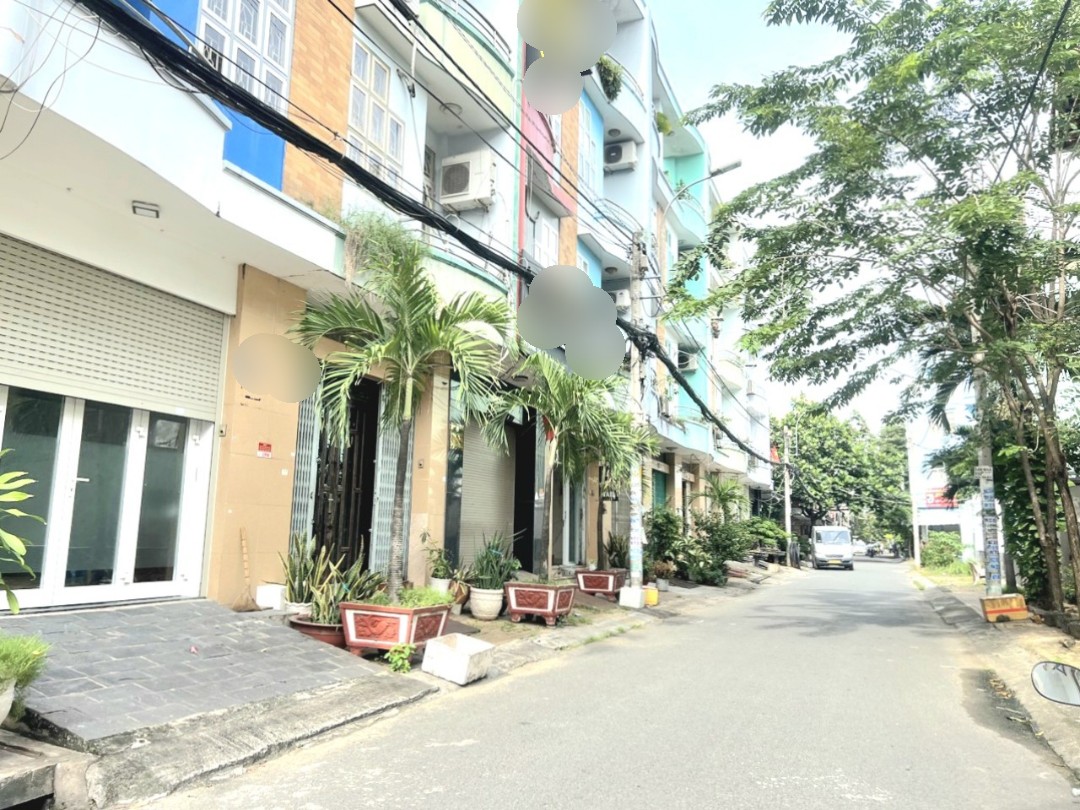 z5278419648671_d6829c7523e307546888824b534b5f36