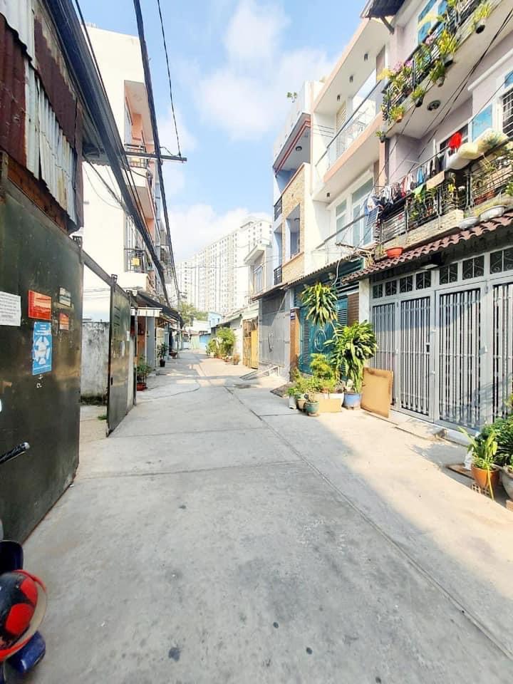 z5284460875666_4dba54c09ad4427d36c532ace12c5aef