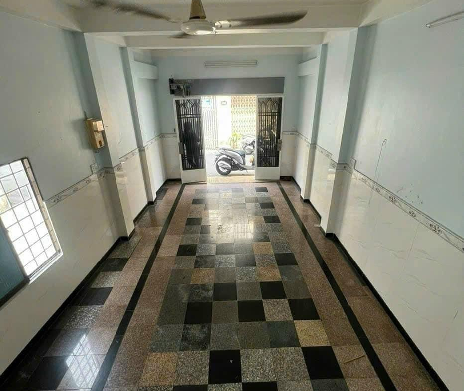 z5285645521183_d710d7ea4de134f8f95da11aa1c44029