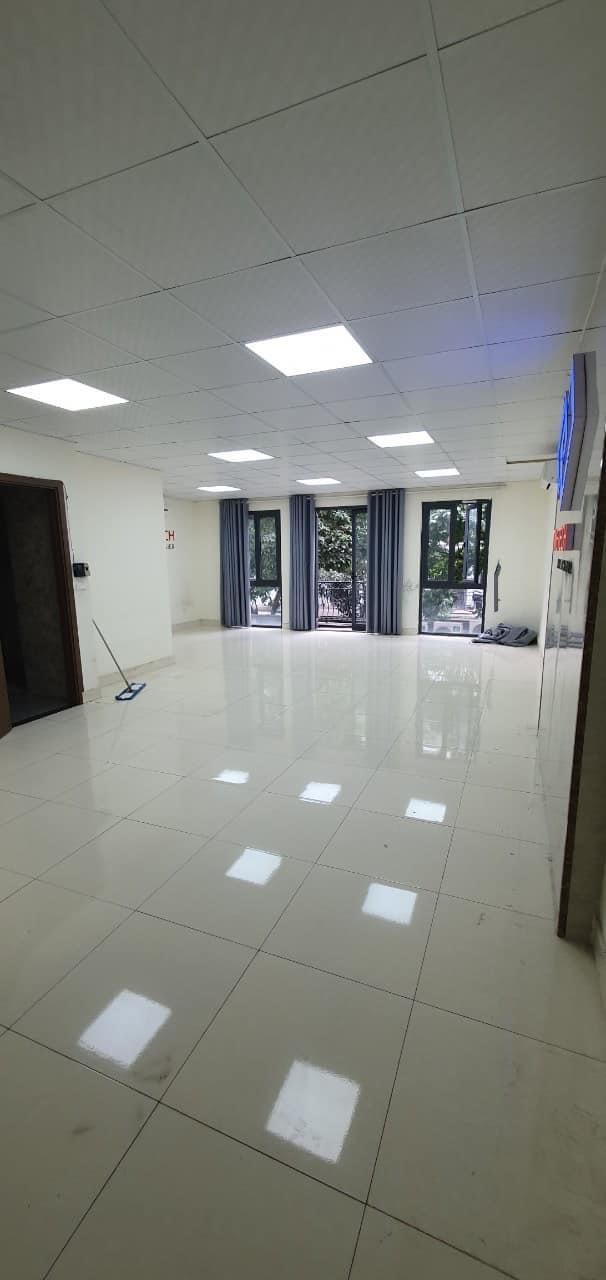 z5286270233377_5ffde21b3e06f3e1637186188c5491ce