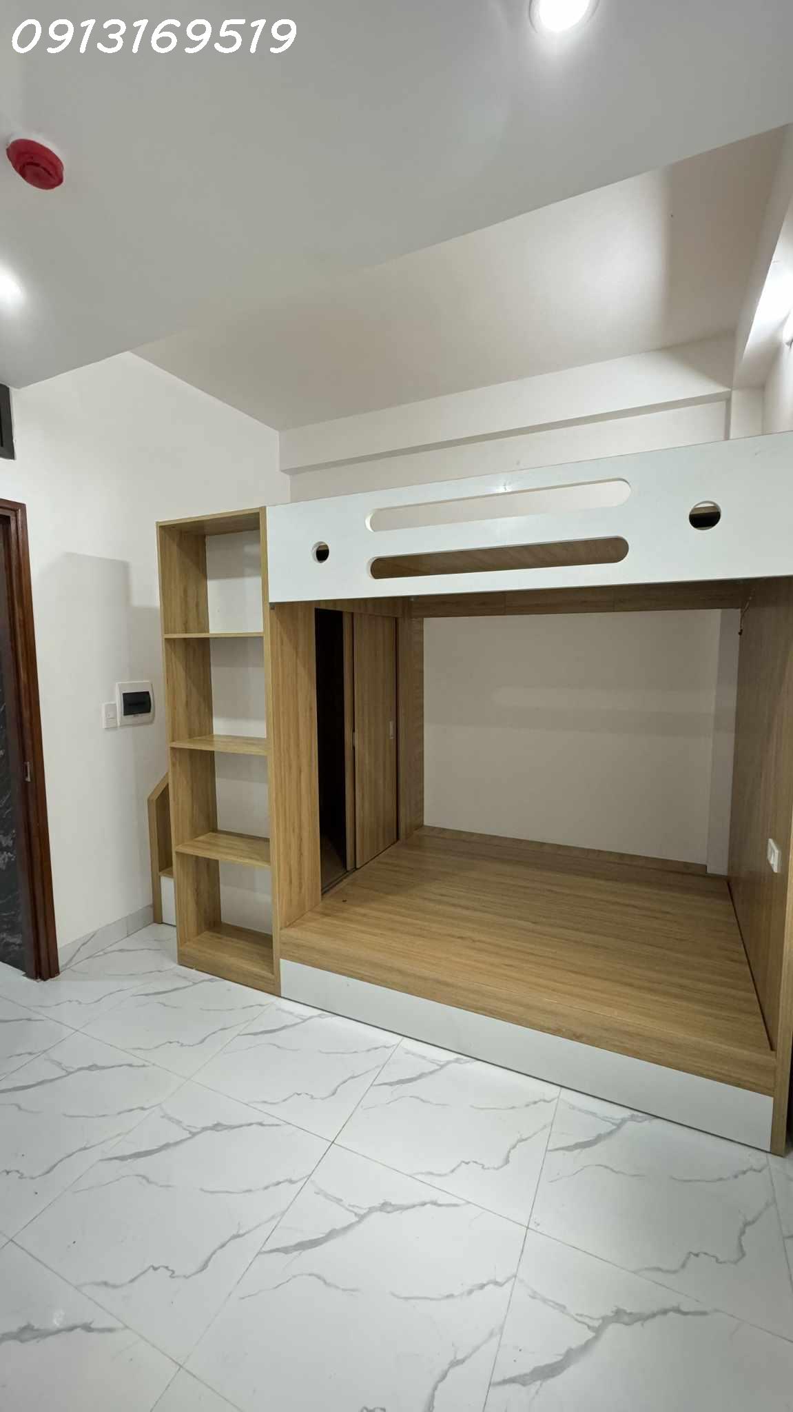 z5302331433098_559f4a248e4907a3a356904d43c532a3