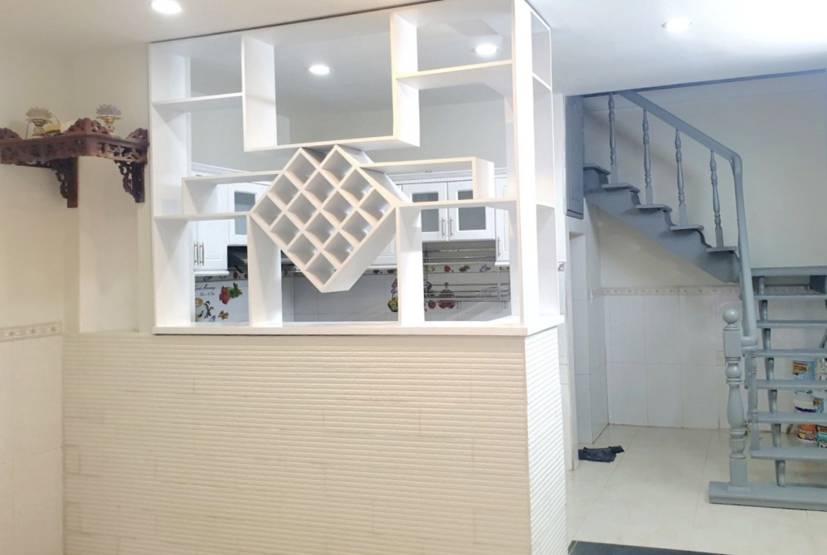 z5302727263607_772d852541f9bc444eaecb215e7a27ed