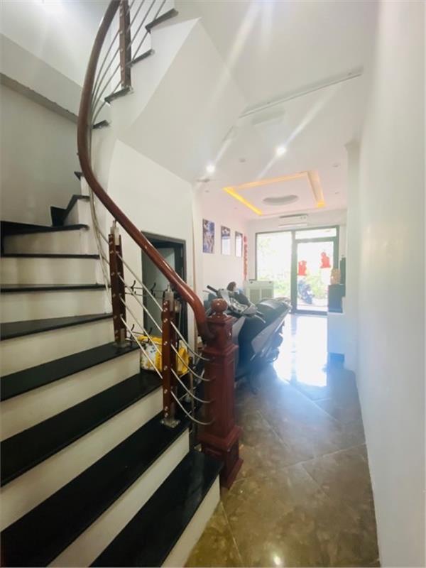 2bs2-5B9B3222-lugb5d3c_7_lugb5d7x