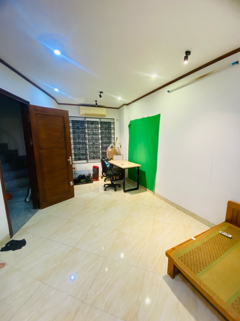 2h8s-F3D7B2D5-lugx8o4s_22_lugx8ok0