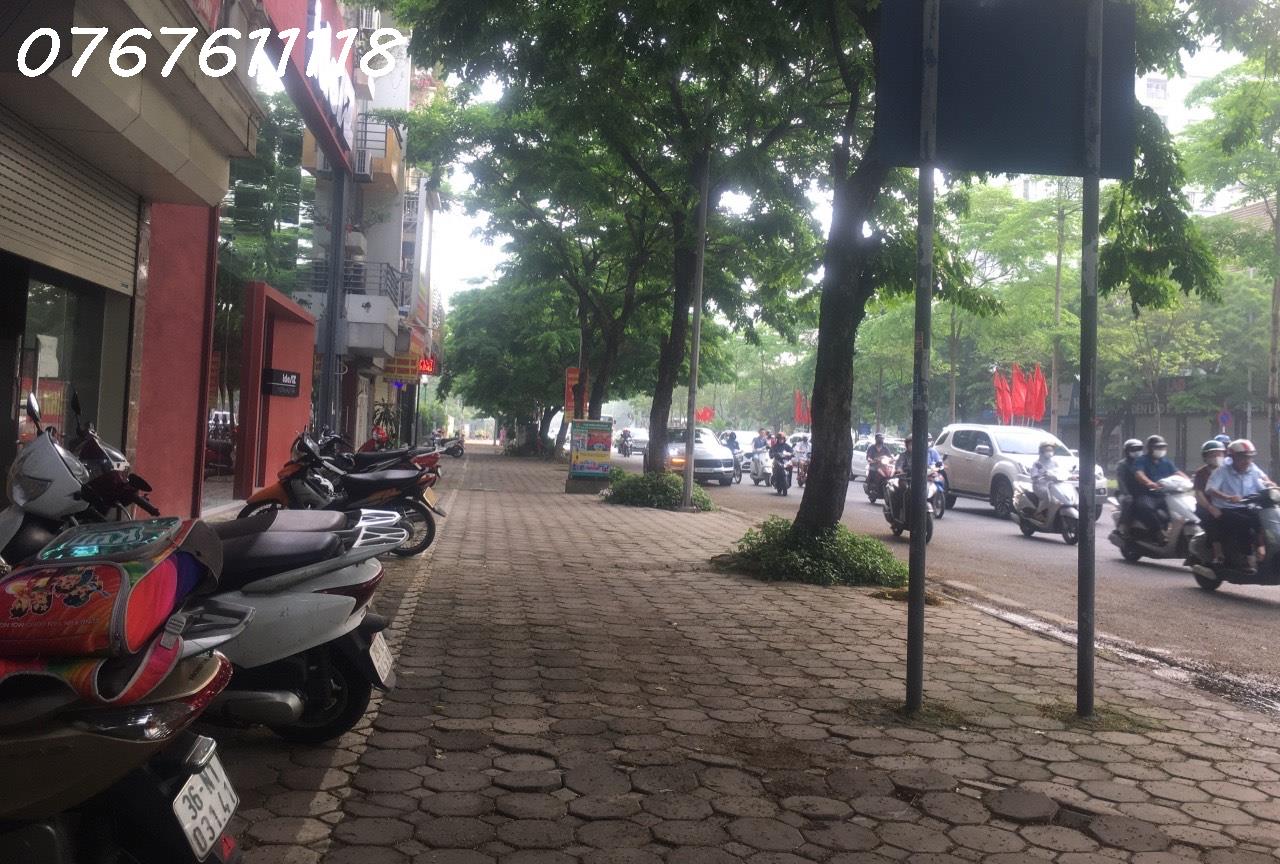 Ban nha mat pho Chu Huy Man 90m