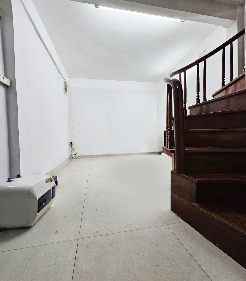 Cho_thue_nha_mat_pho_ba_trieu (2)