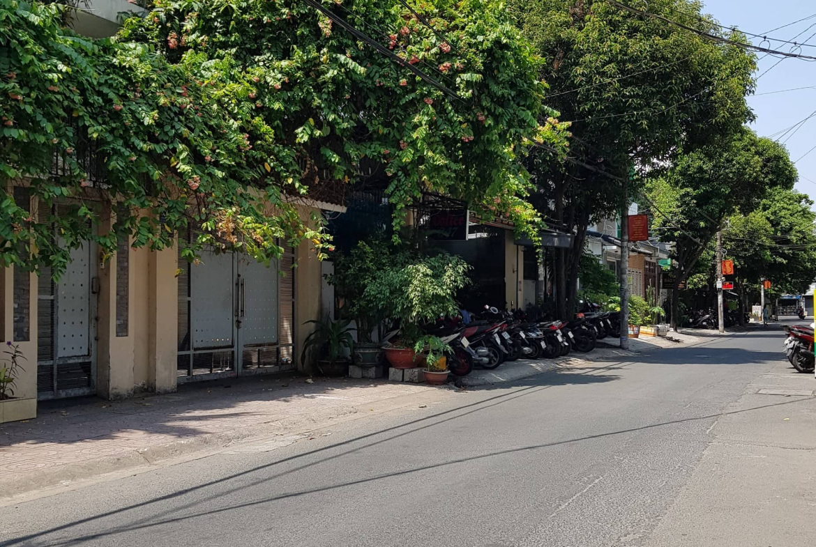 ban-dat-hem-xe-hoi-le-duc-tho-2-0964364745-min