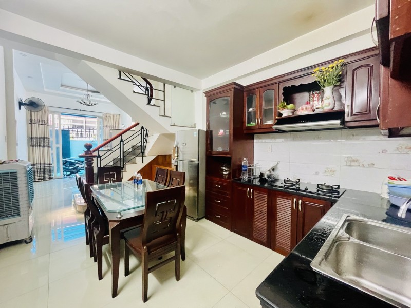 ban nha phu nhuan nguyen trong tuyen (4)