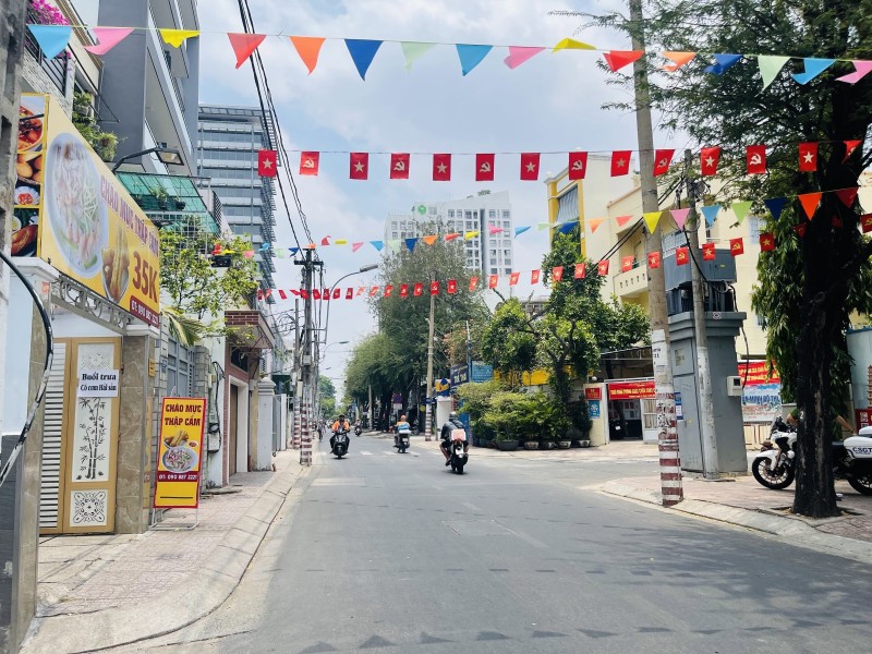 ban nha phu nhuan nguyen trong tuyen (6)