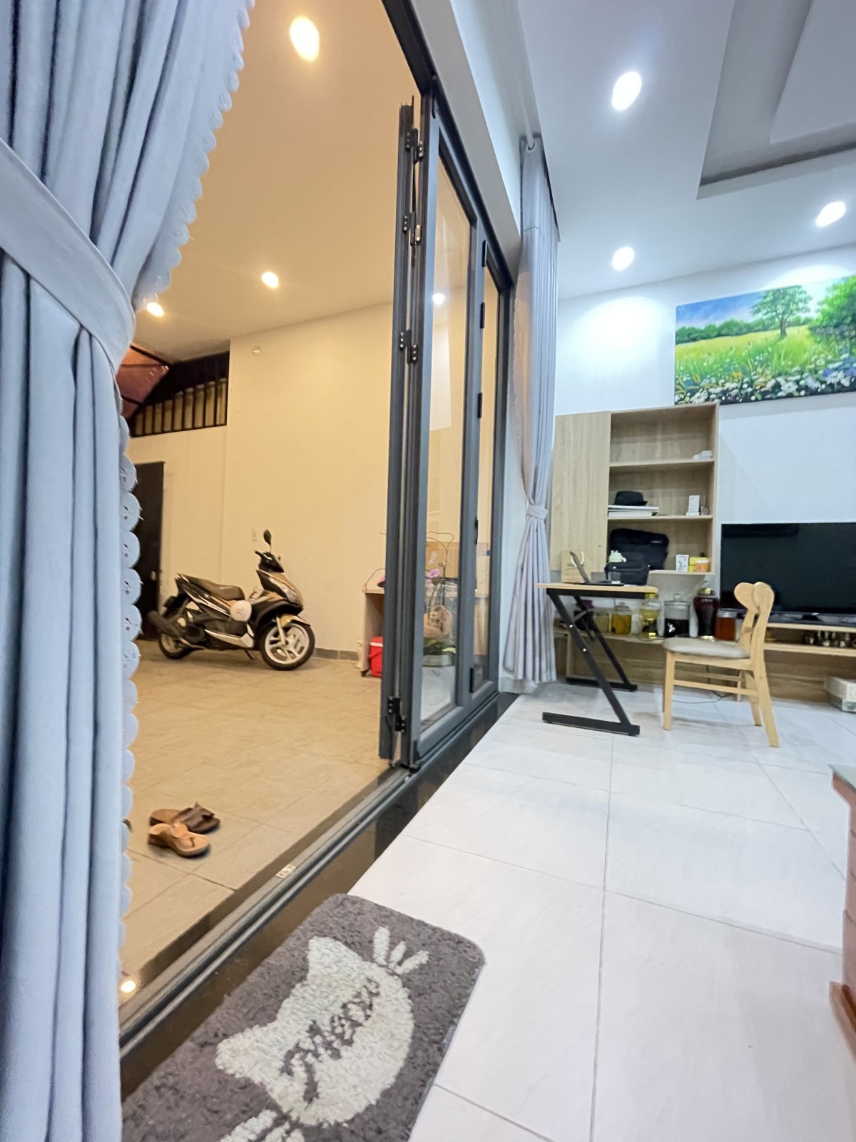 ce5eb3d6daaac5b925bab6633cbbe87f