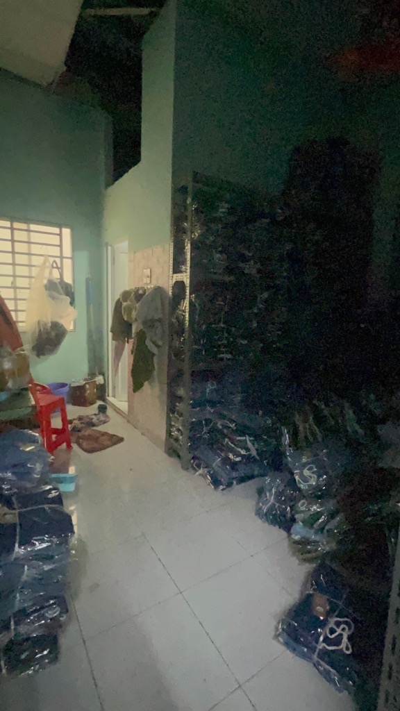 iny-64906E3F-luxytqla_12_luxytqy1