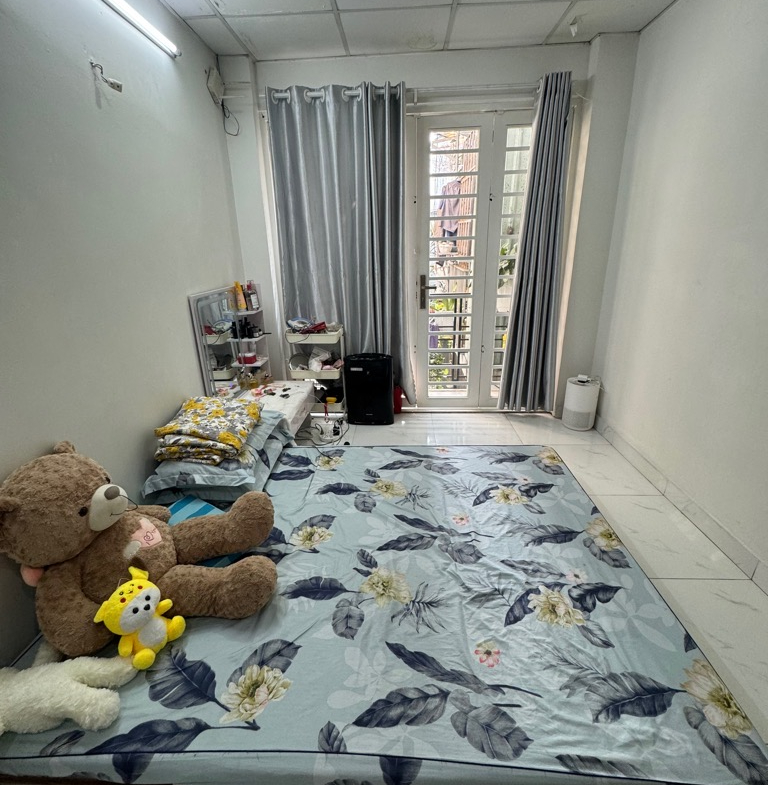 ku7-1E0ED5A5-luzajpus_12_luzajq3k