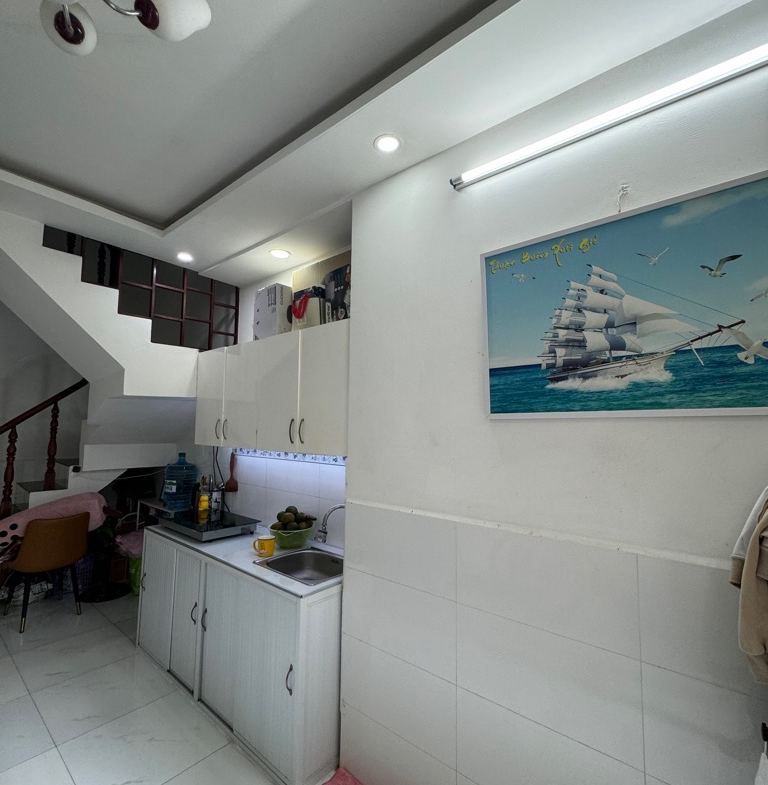 ku7-1E0ED5A5-luzajpus_8_luzajq10