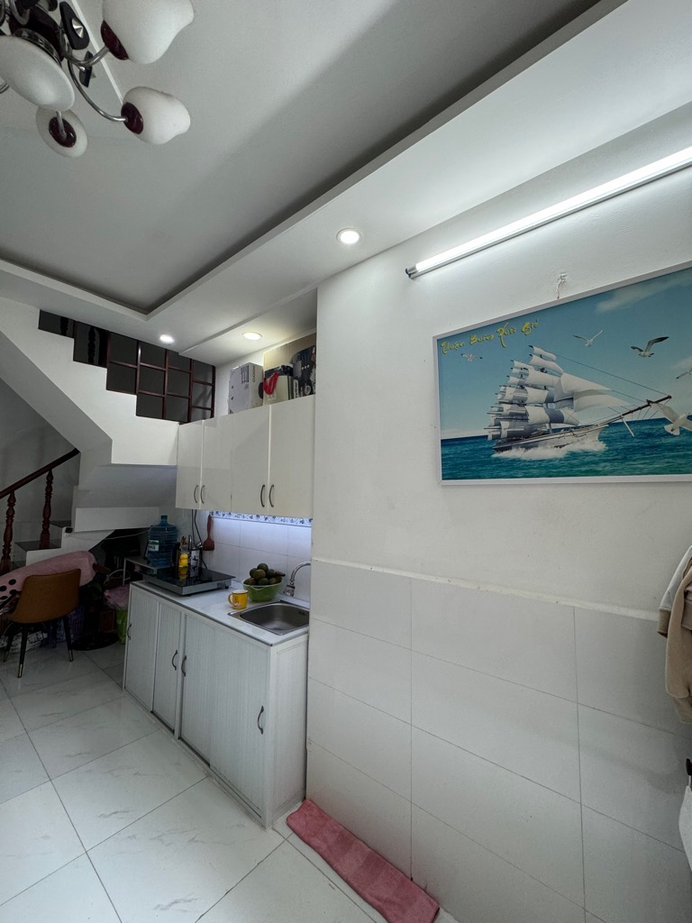 ku7-1E0ED5A5-luzajpus_8_luzajq10