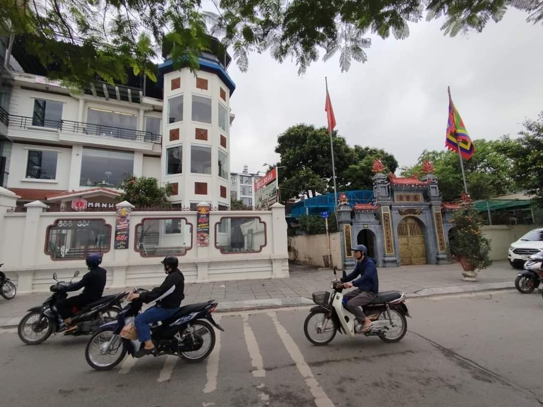 z5278106129652_3128c4738f832805e749689be6194cc0