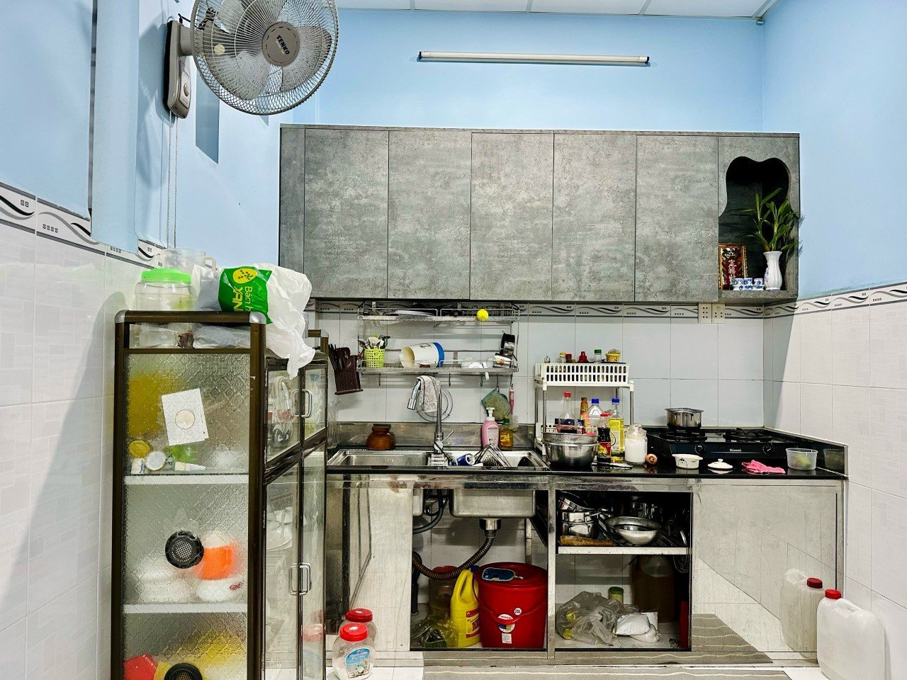 z5302360854810_4716d32e92f5f85b537ce458cf493115