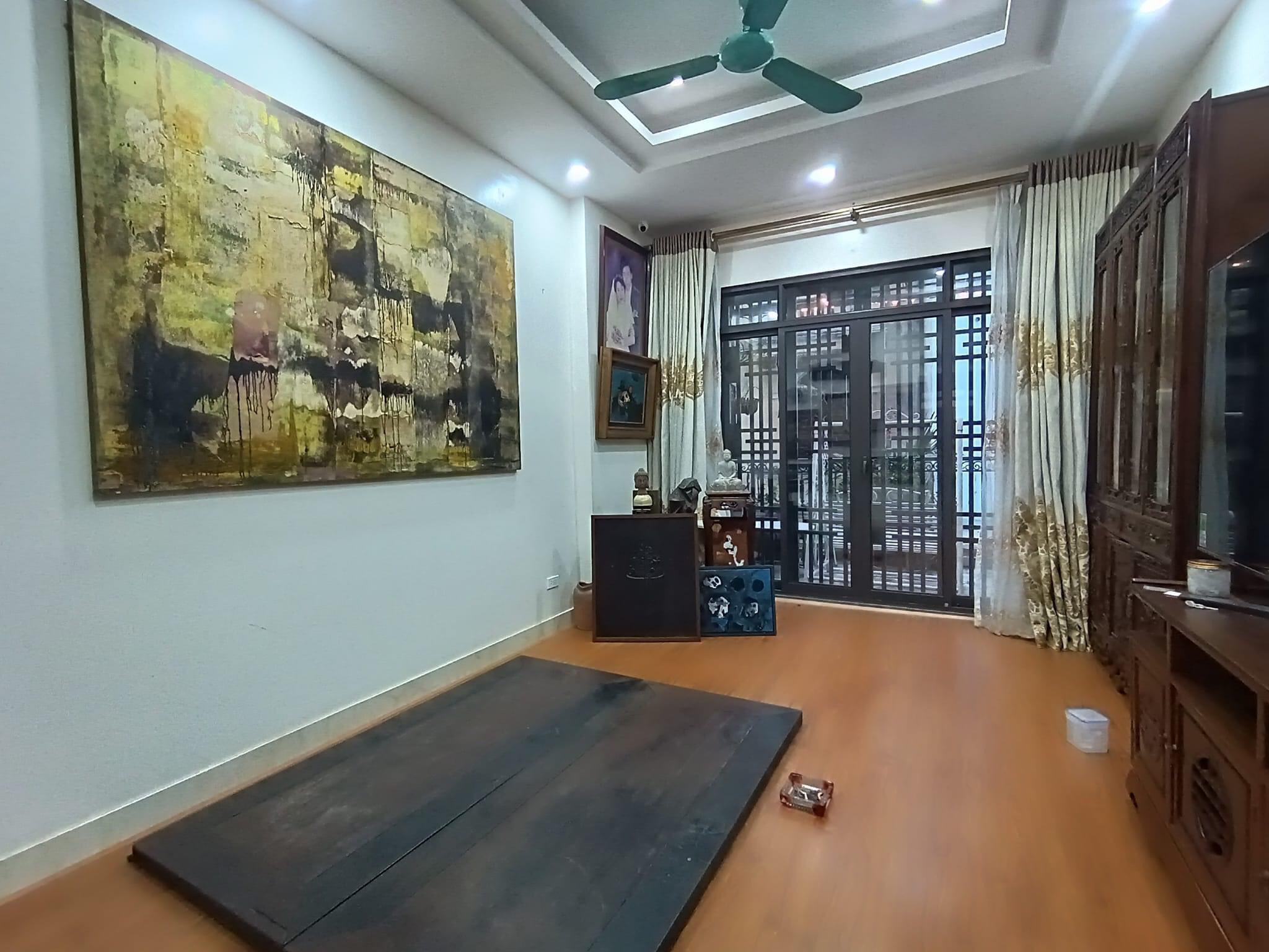 z5308918037753_5ebf17d24d758feed67118adfb1e8492