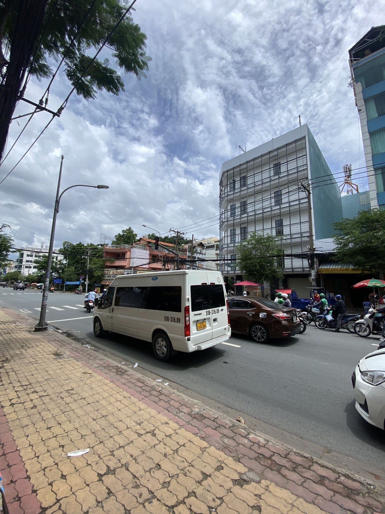 z5320667100223_528a320f904de5c907053d1ca01e1bde