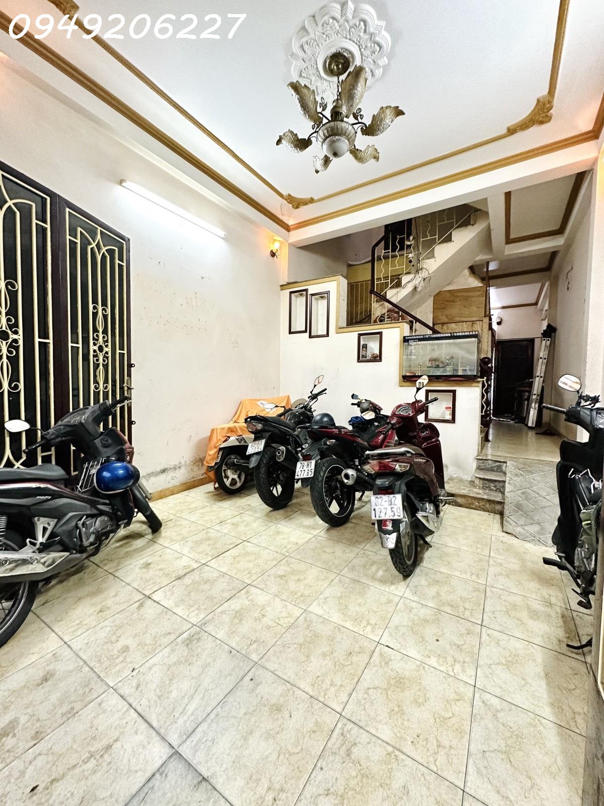 z5326157779515_bdae3d7cf18b4671f1d9e0da773c11cf