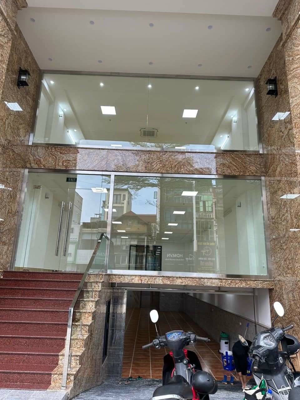 z5330013388624_12e9126d562aa03206273e5d150fb6c4