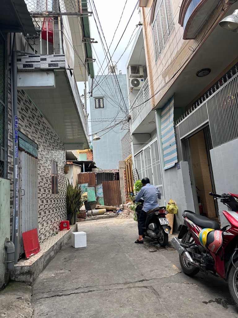 z5333045283388_dca2fd241a904c00cfc04f5617d57d90