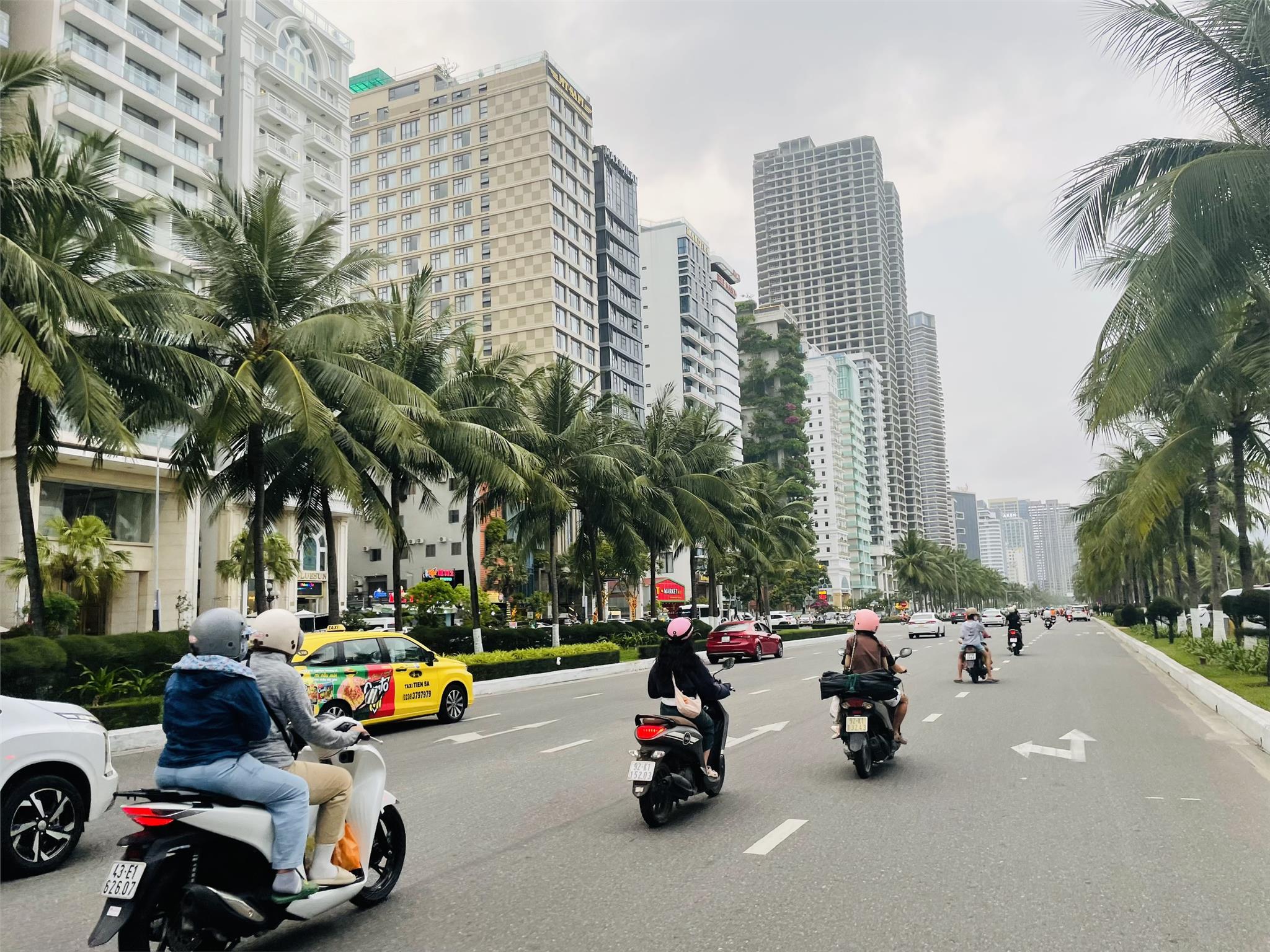 z5333928338722_455728dbc0c555199032827779c2ebce