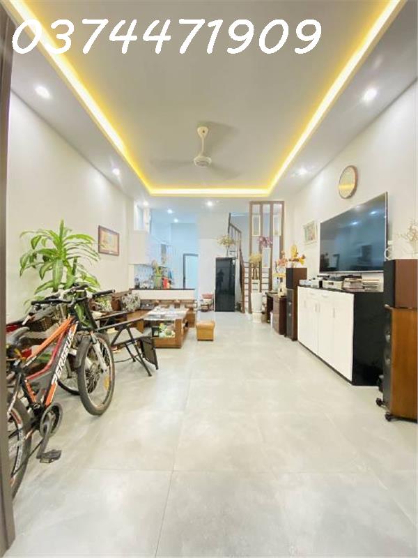 z5333948222511_1e67f545314c44a4cc20fd57a0a684ed