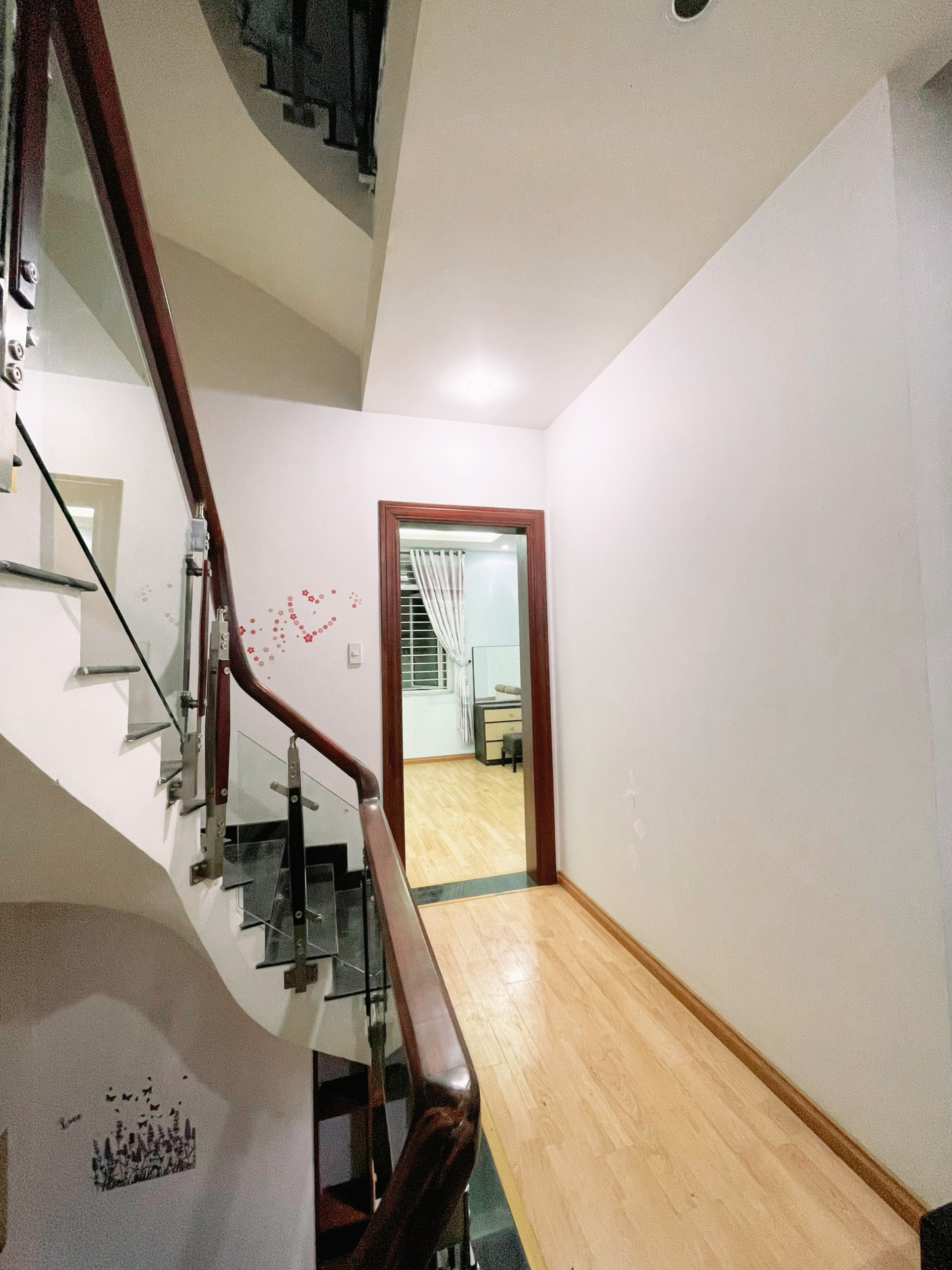 z5337621106780_89cbd0b44e9c009f354194b2feb9d3b3