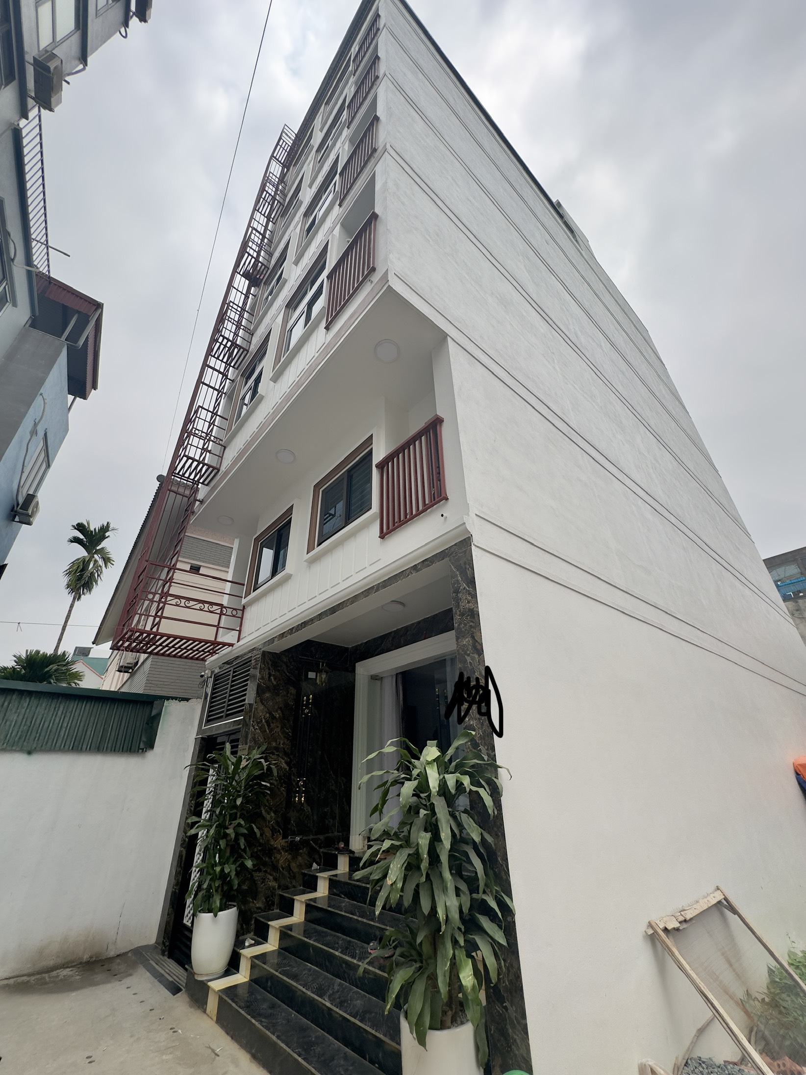 z5359809353992_29ecb4d015fa7115410b41d090de167c