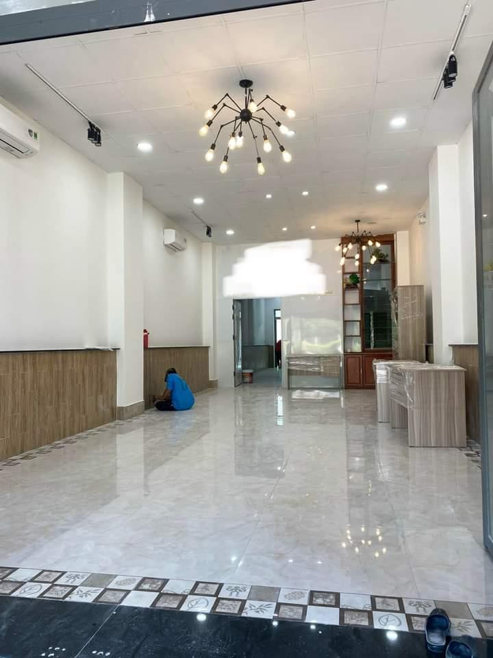 z5381976443540_725ce65eafe49815e0163eaed0528fc6