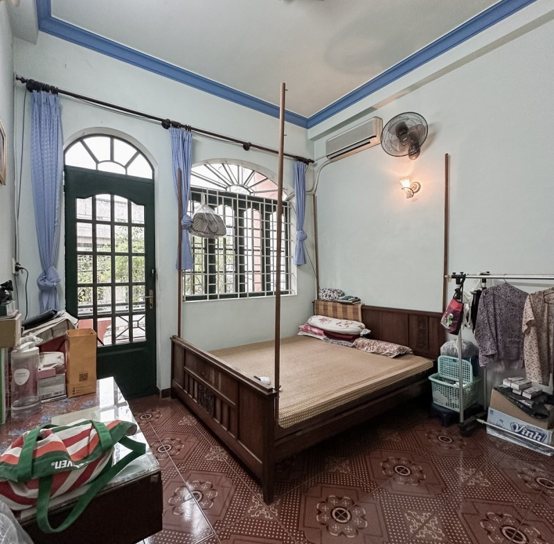 BAN NHA PHU NHUAN NHIEU TU (2)