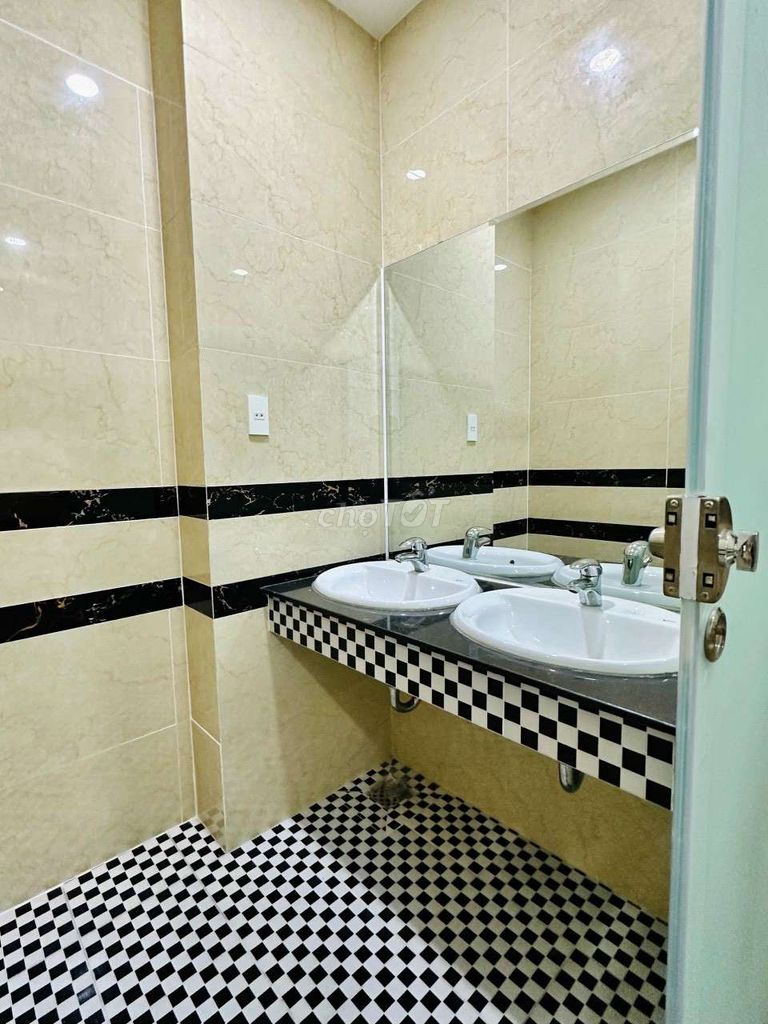 a247868eb03cf7283cd745a3d649f4bc-2879009009829511684