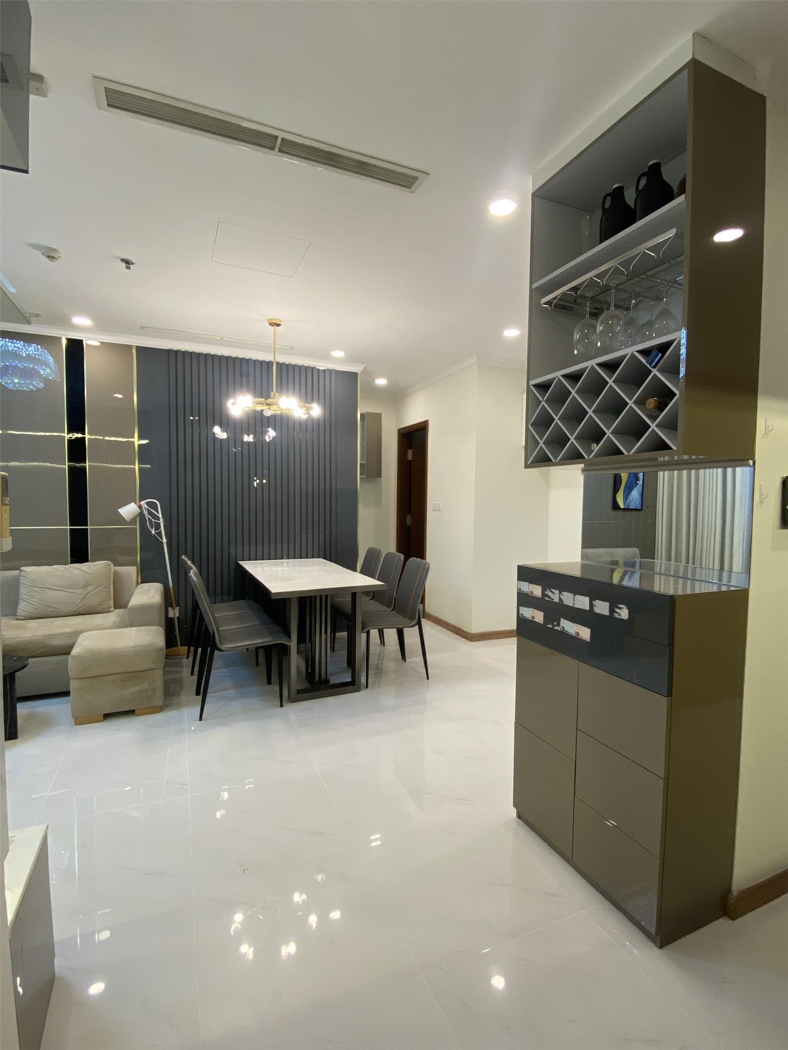 ban-can-ho-vinhomes-central-park-2-phong-ngu-0922196969-2