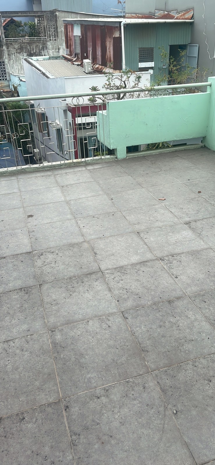 ban-nha-quan-10-duong-dien-bien-phu-gia-re