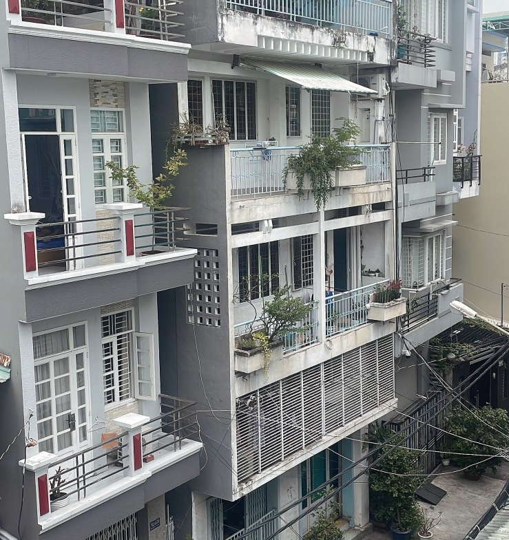 ban-nha-quan-10-duong-dien-bien-phu-gia-tot