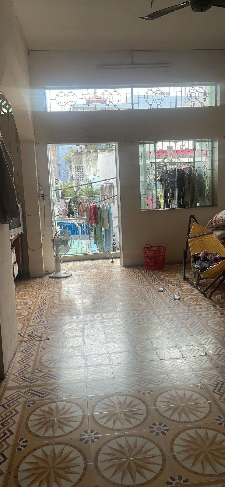 ban-nha-quan-10-duong-dien-bien-phu-hem4m