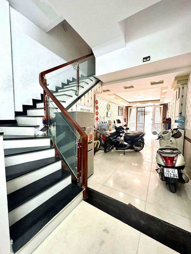 ban-nha-rieng-phuong-binh-tho-thu-duc (2)