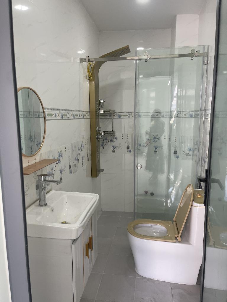 c7r-C682B043-lu4ya1j7_10_lu4ya1pl