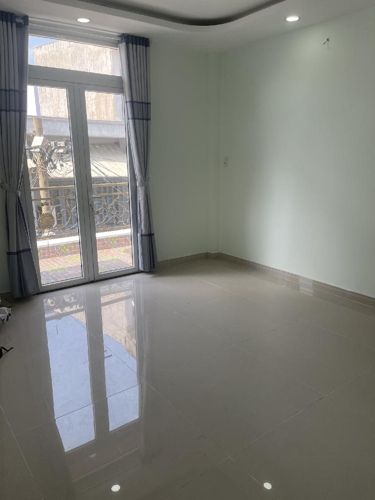 c7r-C682B043-lu4ya1j7_11_lu4ya1q0