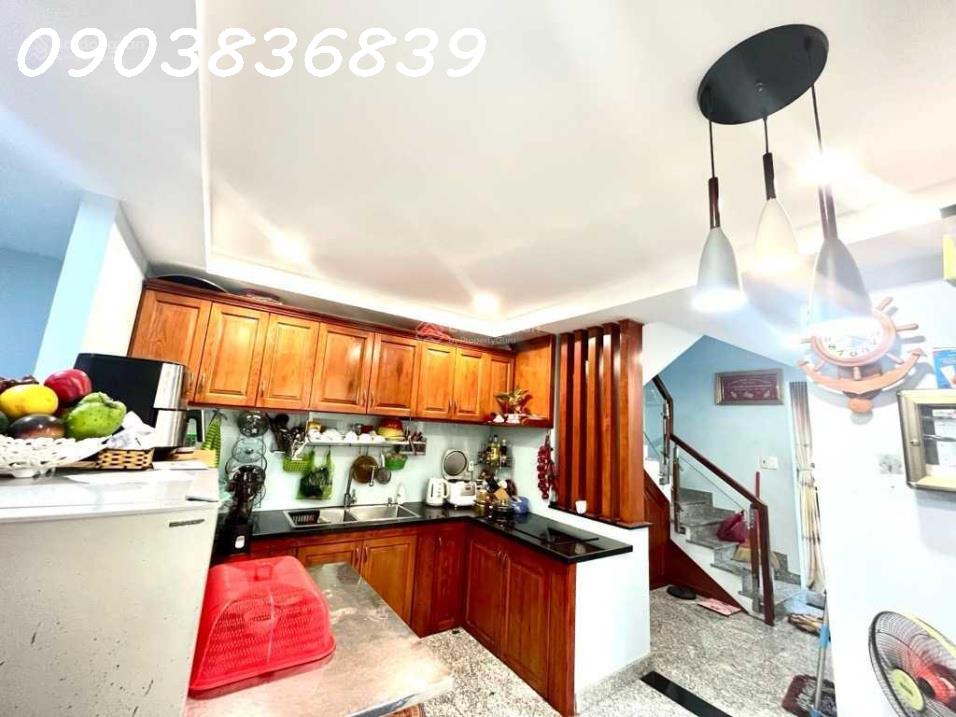 ddf0d5a9f9d4b7a8d530f7a6266d9328