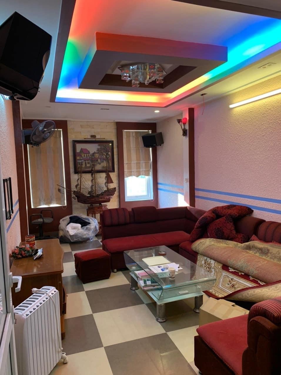 e1456455c9ba8e0e99fbae1e928f4423