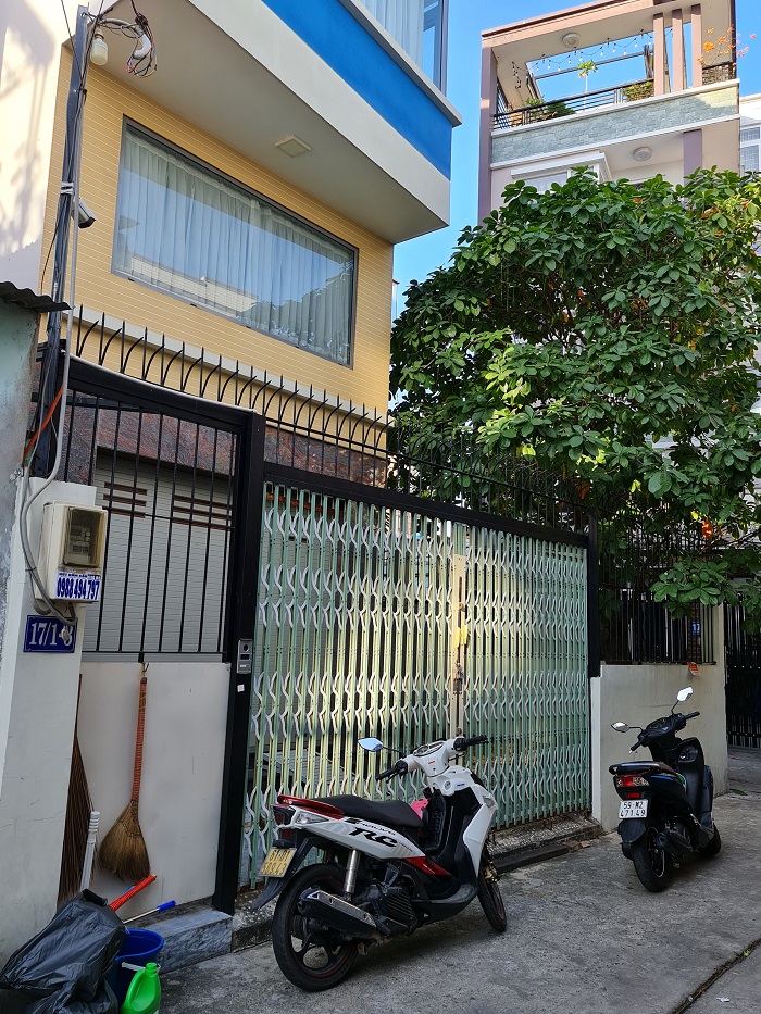 e3f0f5a2421347f18ebe069bc9245e9b