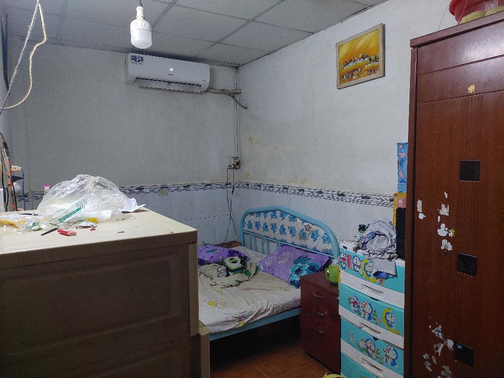 j40-84E07831-luf5ynlf_8_luf5ynq5