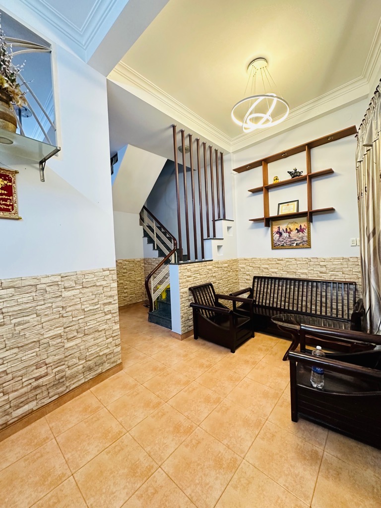 jvn-3F7A3368-lutr1971_1_lutr197e