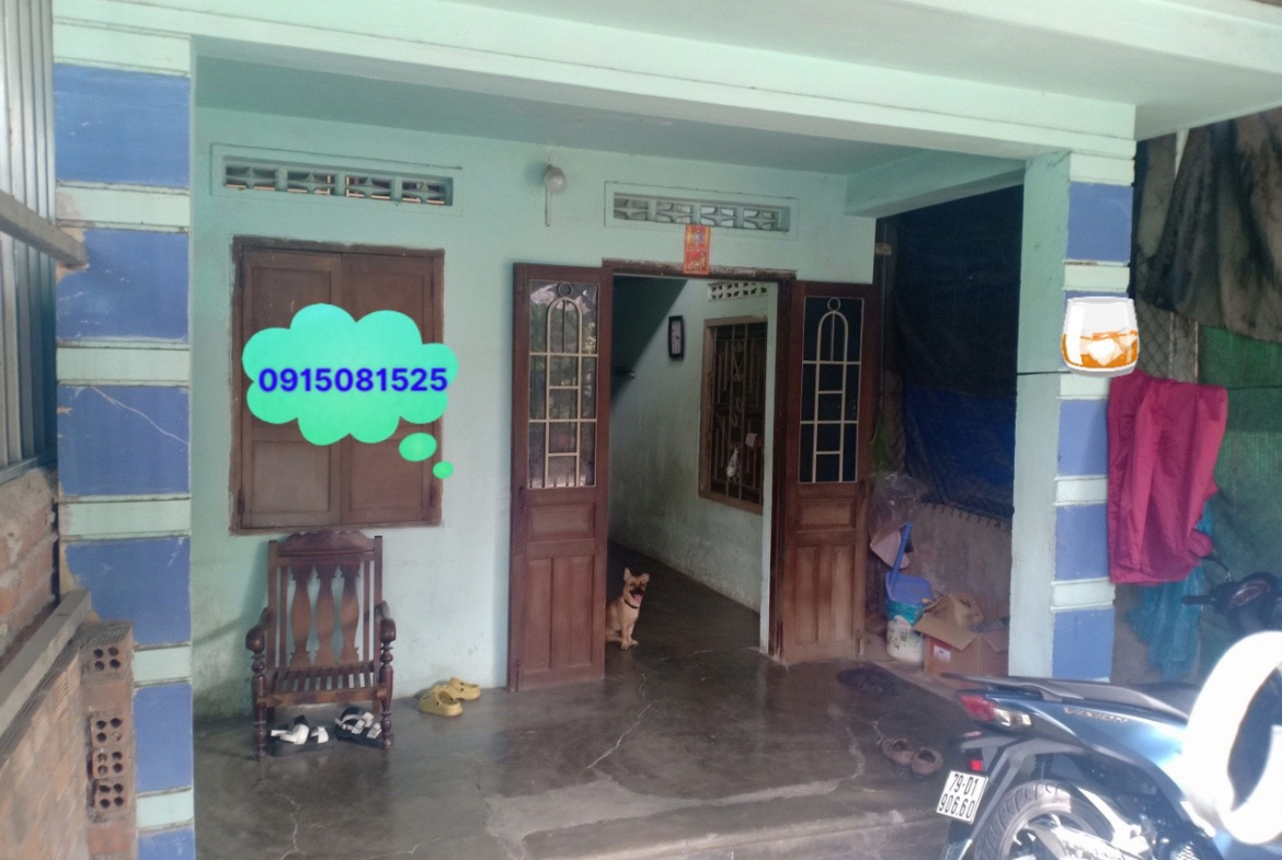 z5224115778537_66dc223e6379f939e9ec947c9dd0a1e1