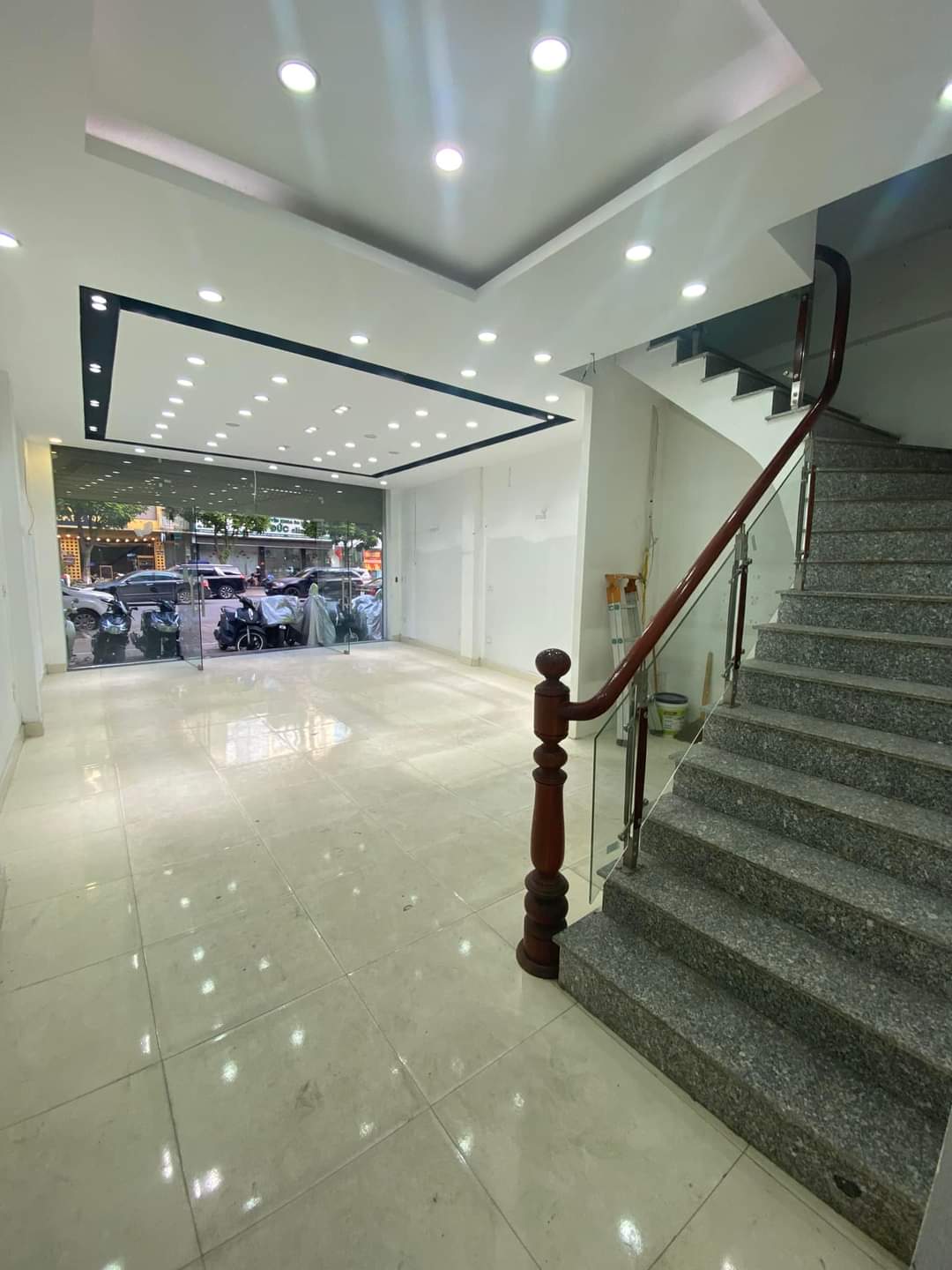 z5241279932970_094107a76924423653a758980510f38d