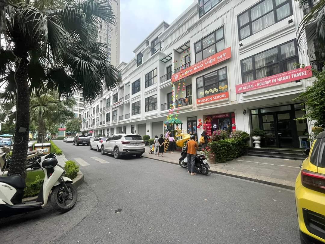 z5345882767662_3a81afbb1b408436b95705a2f4788906