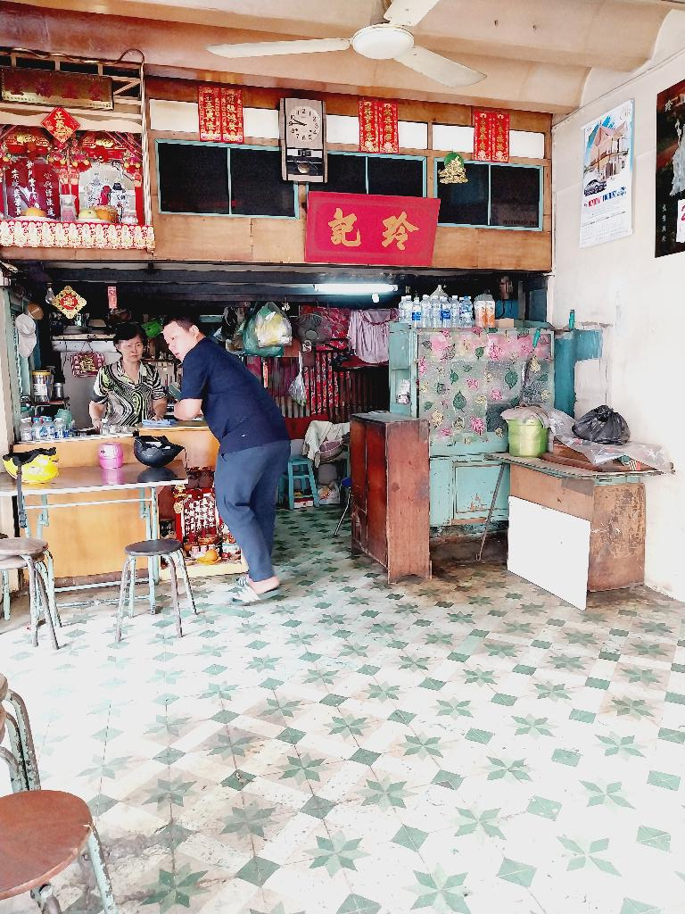 z5381431753908_0db4f17301a08ed6f380cb5a885cb9c9