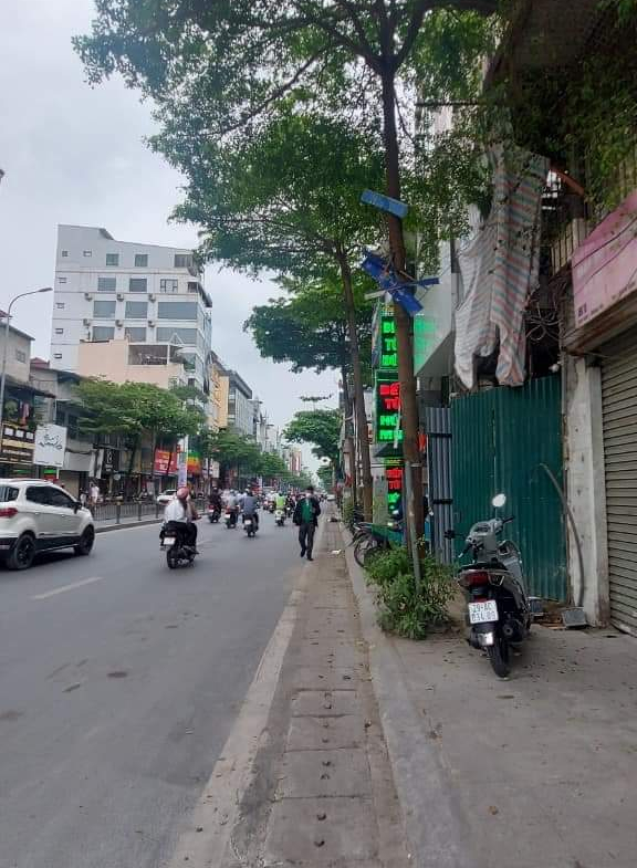 z5381455926673_5e2b877b78621e781fc4834ce5702e43