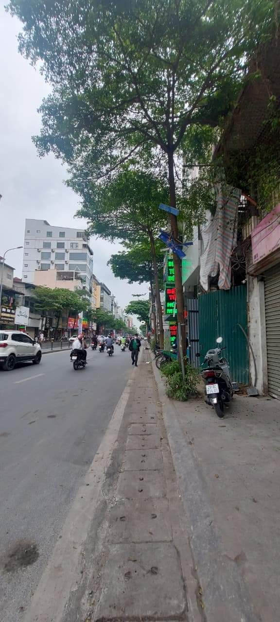 z5381455926673_5e2b877b78621e781fc4834ce5702e43